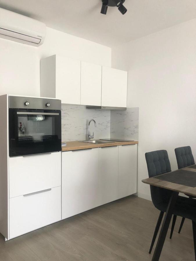 Villa Luxuria Baška Voda Екстериор снимка