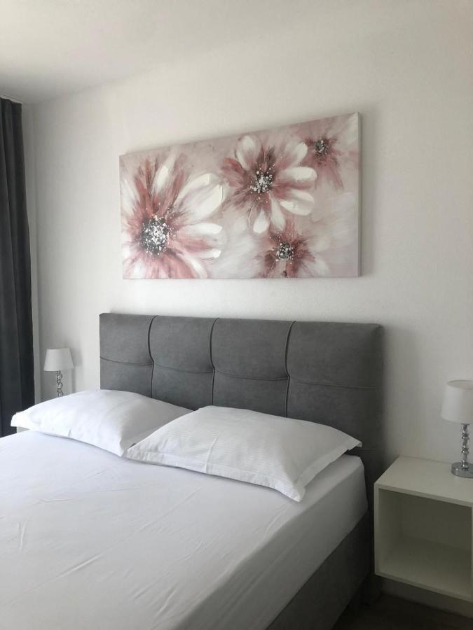 Villa Luxuria Baška Voda Екстериор снимка