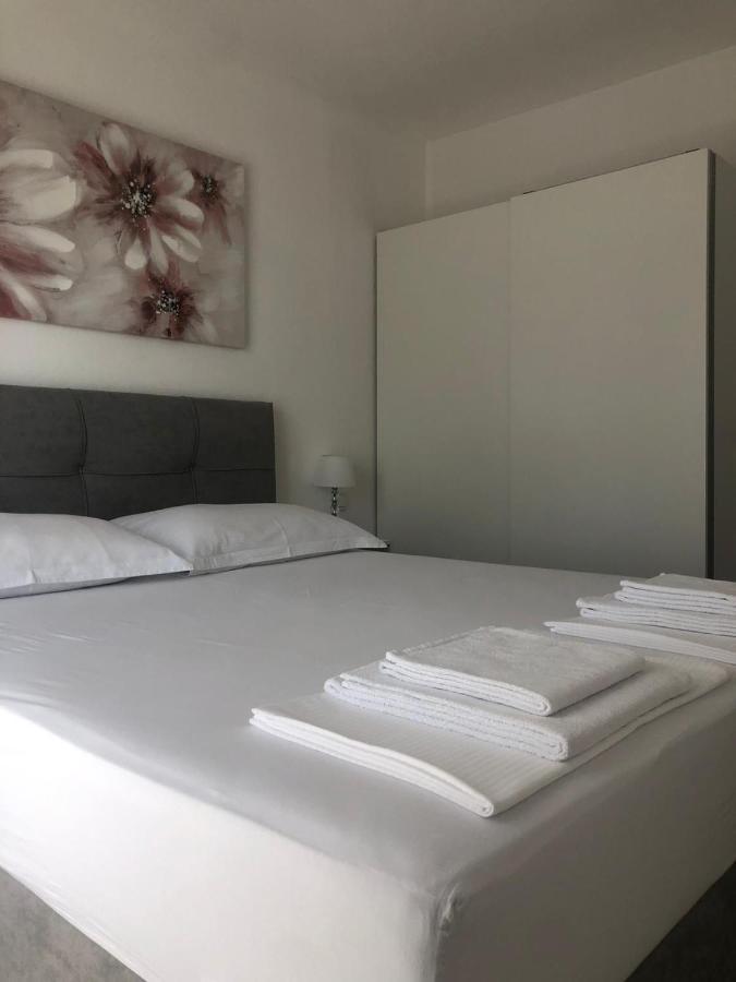 Villa Luxuria Baška Voda Екстериор снимка