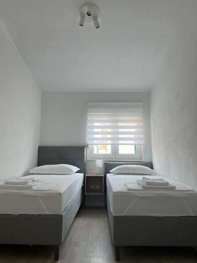 Villa Luxuria Baška Voda Екстериор снимка