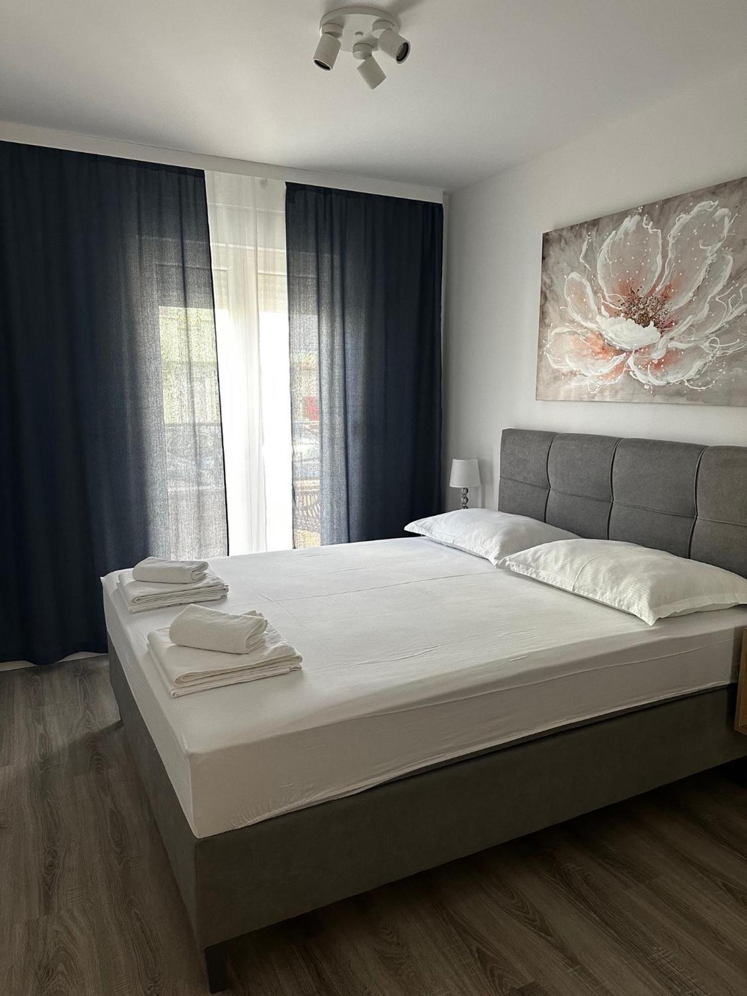 Villa Luxuria Baška Voda Екстериор снимка