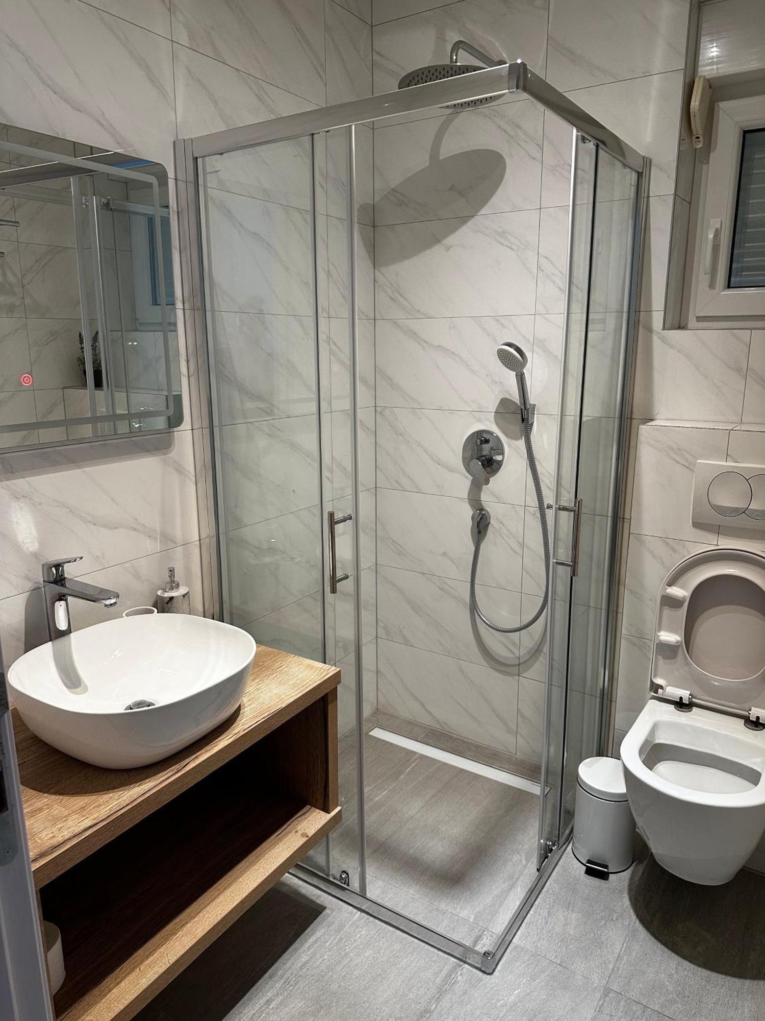 Villa Luxuria Baška Voda Екстериор снимка